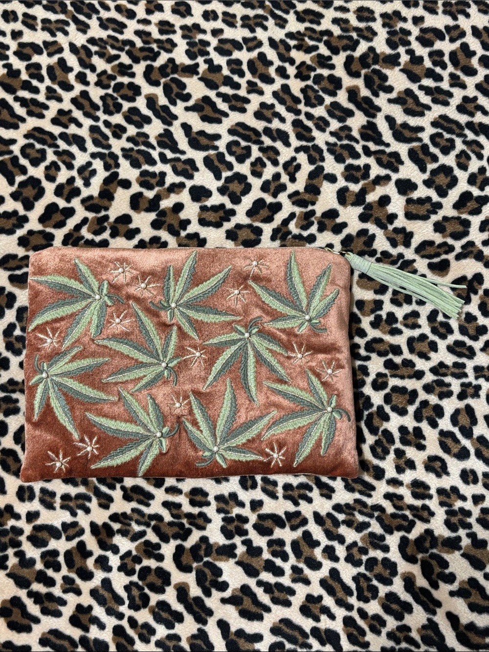 PRINTFRESH 💚 Just a Weed Large Velvet Pouch Bag Wristlet Green Leaf Stoner 420